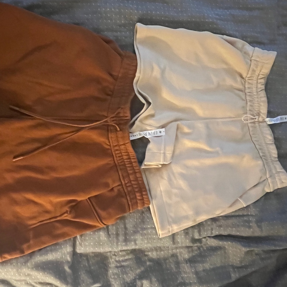 Lululemon size 6 shorts